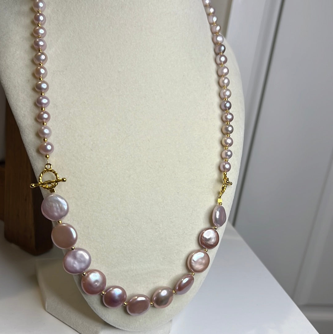 Pinky button necklace