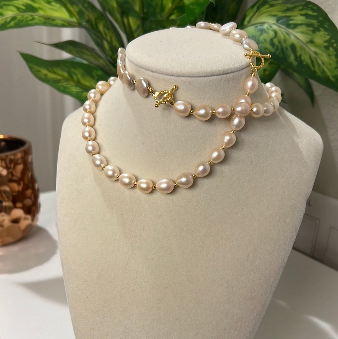 Pearl Necklace and Bracelet Set