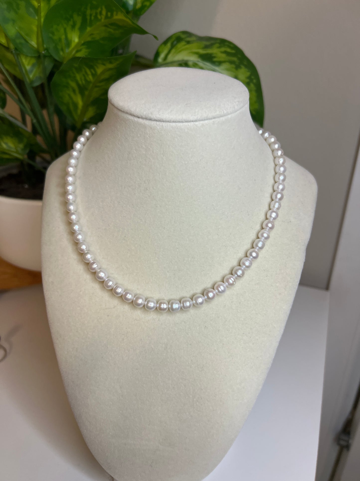 Larger white strand
