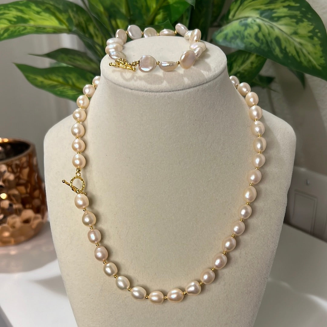 Pearl Necklace and Bracelet Set