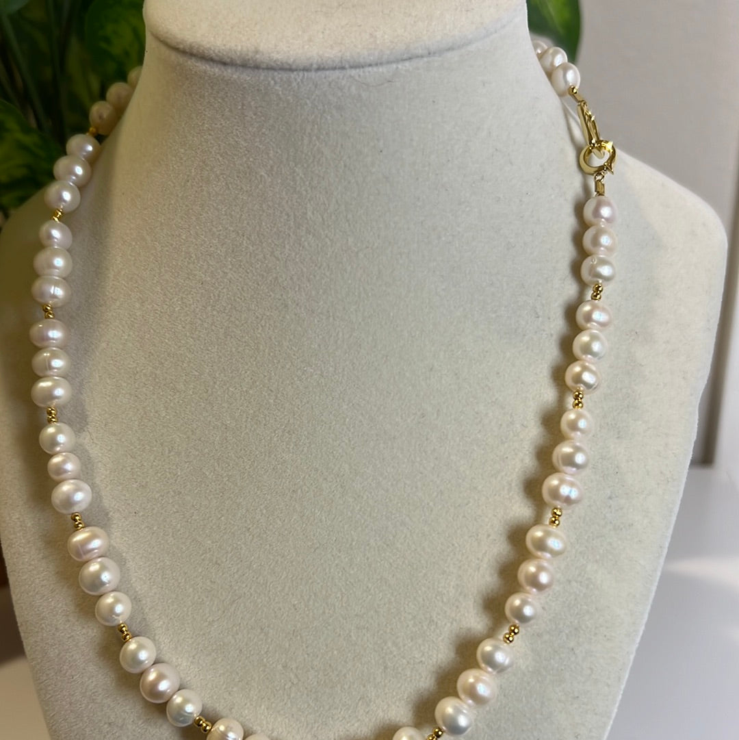 White Pearl necklace