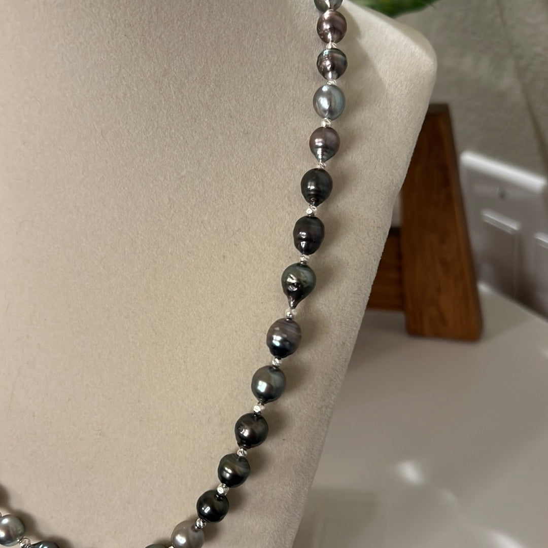 Black Tahitian full strand necklace