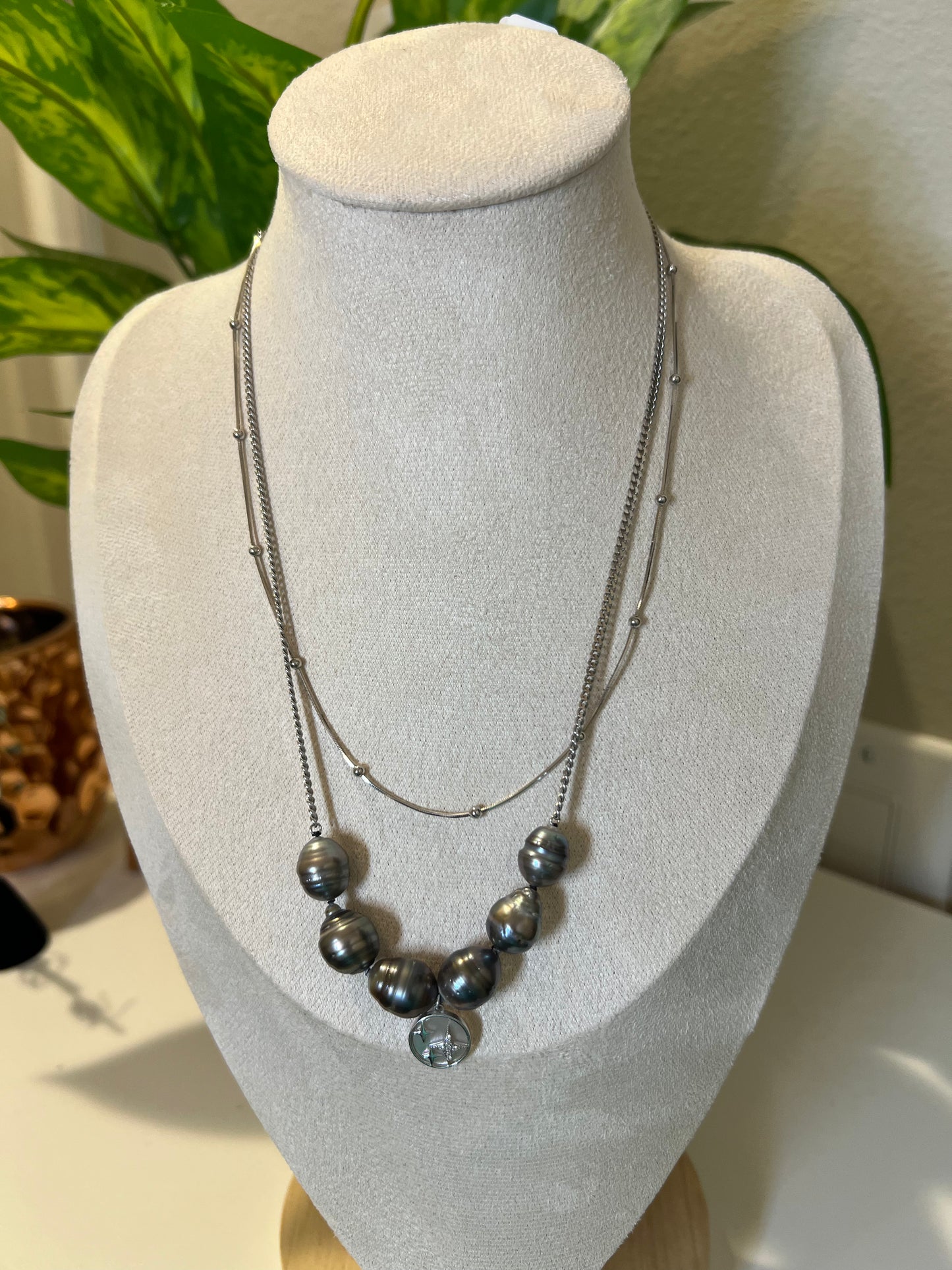 Baroque Tahitian necklace