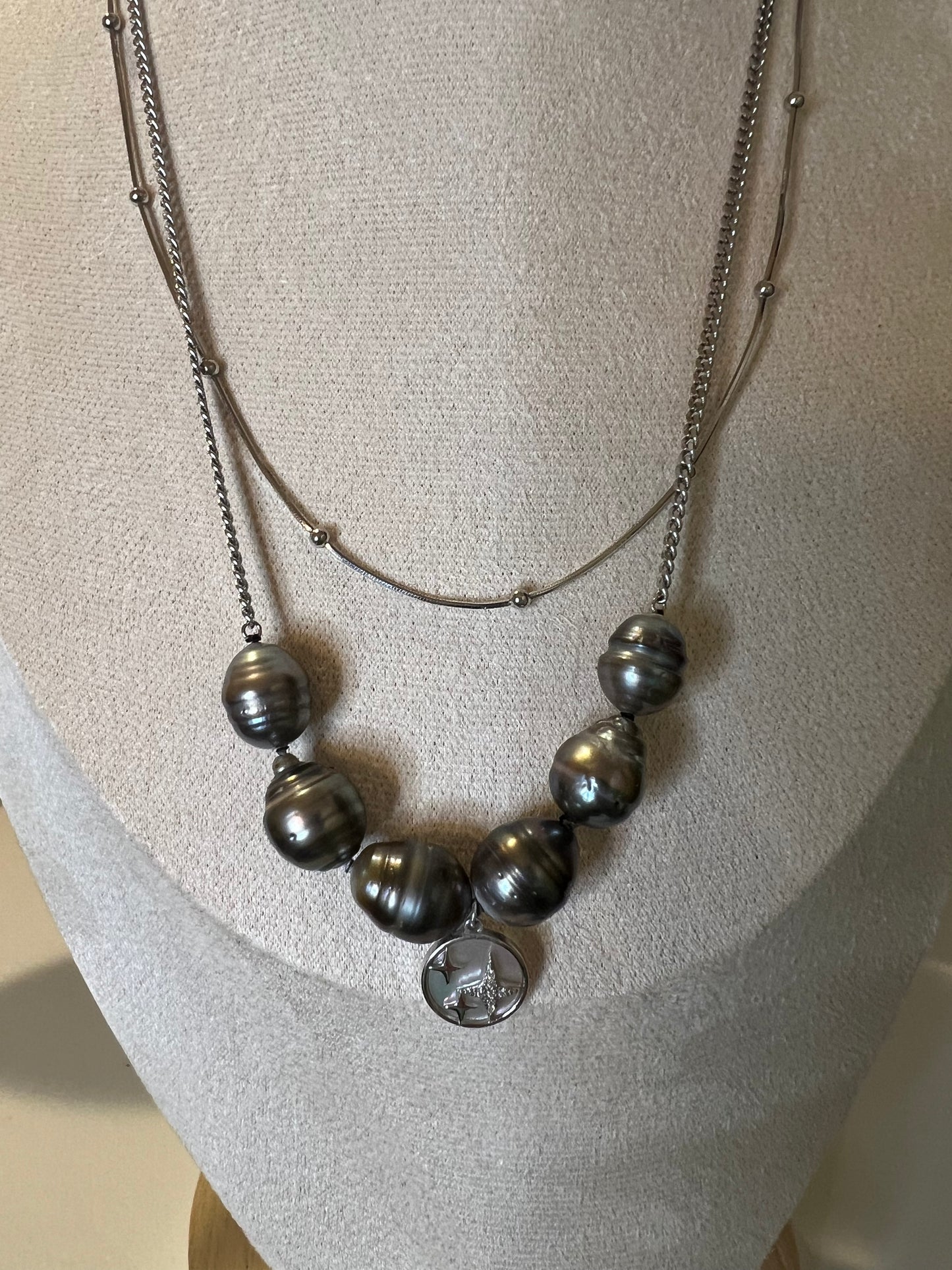 Baroque Tahitian necklace