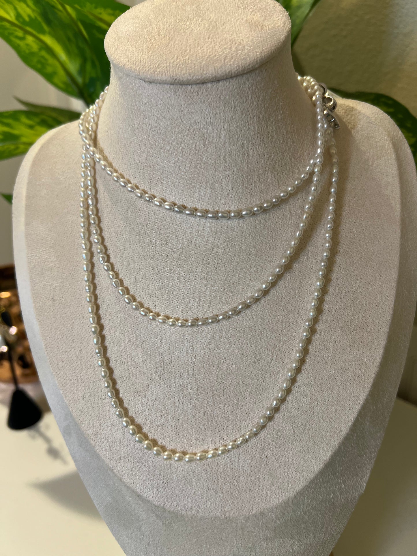 Super long white necklace