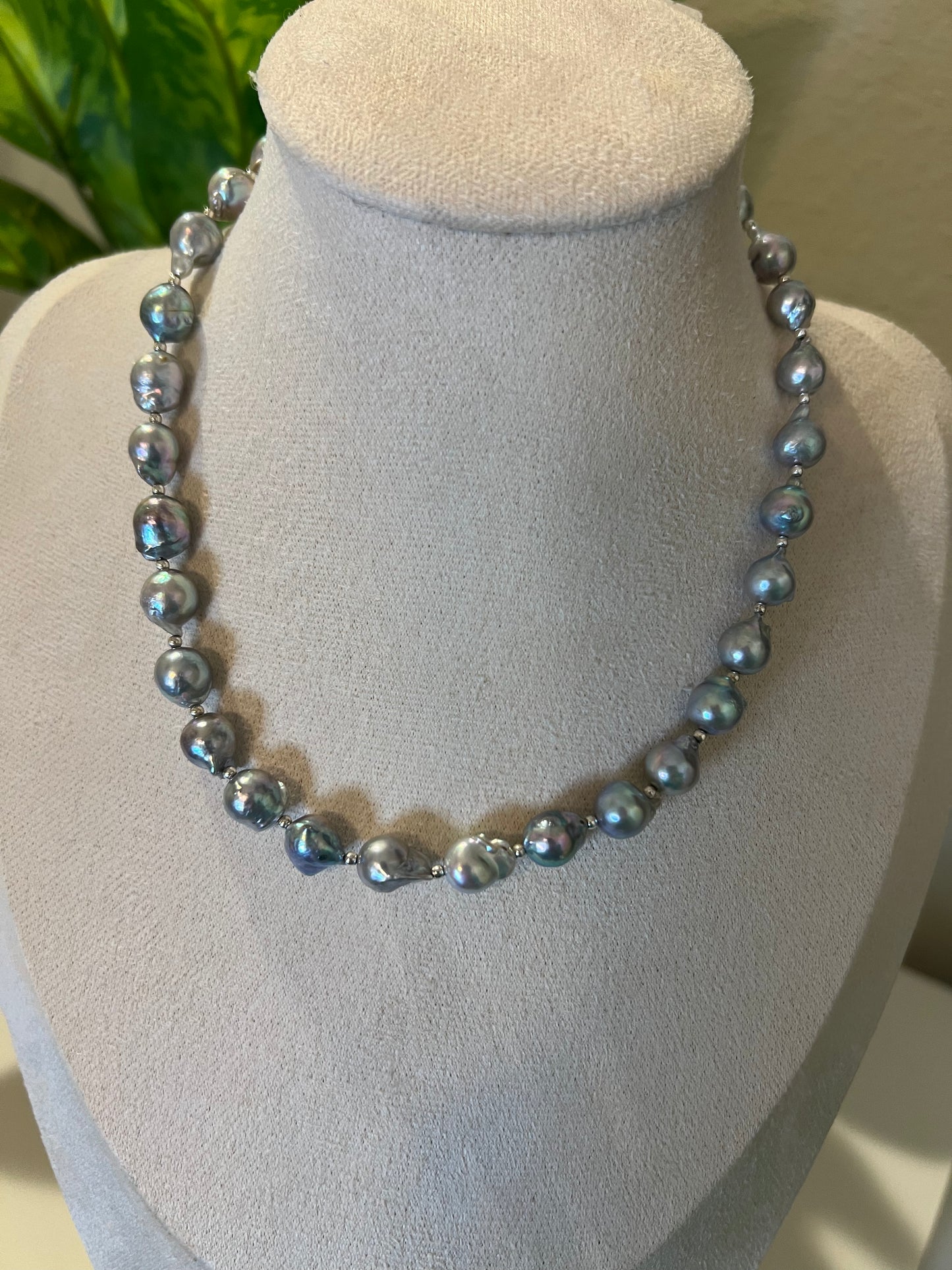 Rainbow madama necklace
