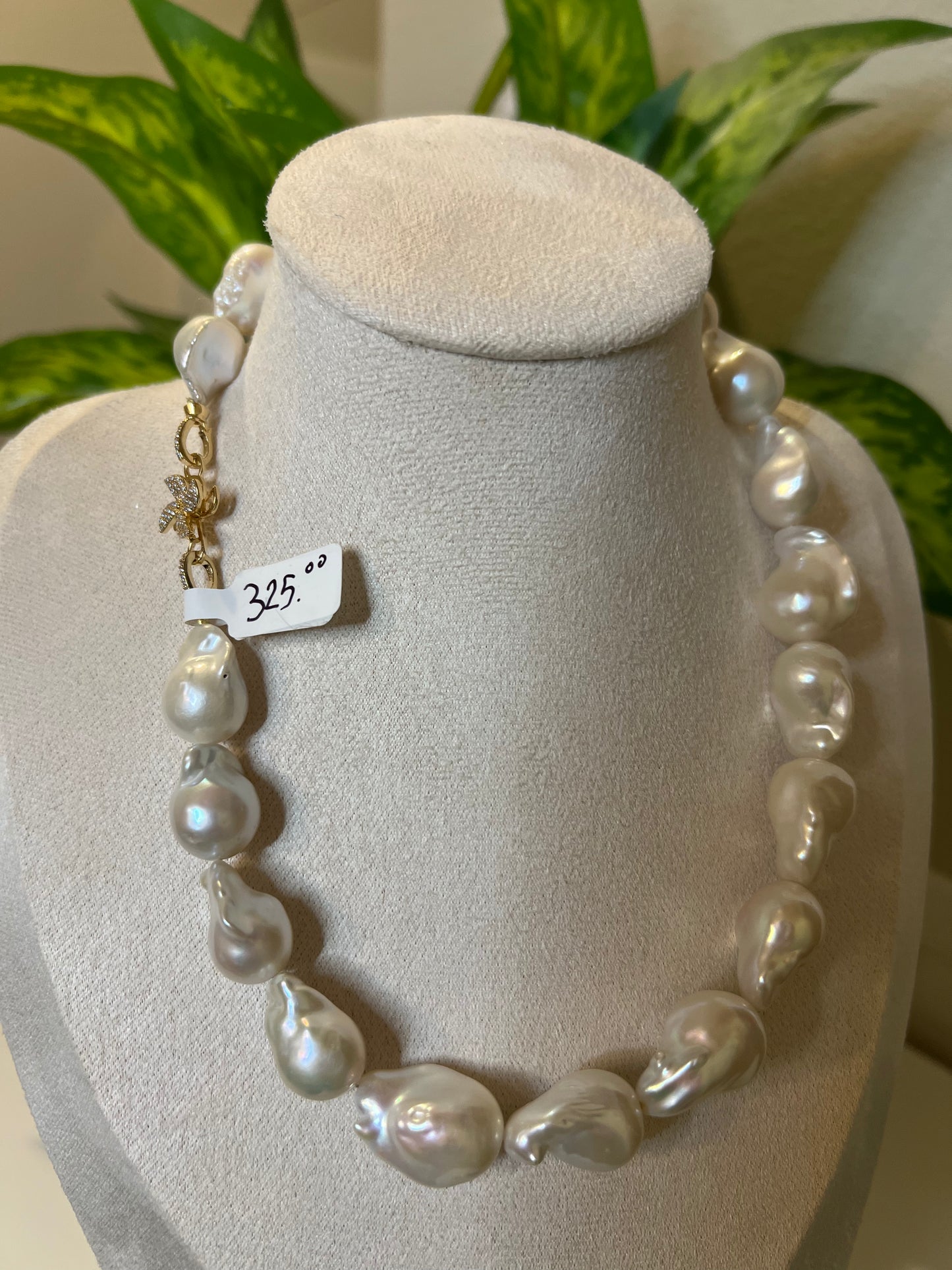 White baroque necklace