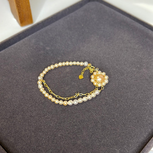 Flower pearl bracelet