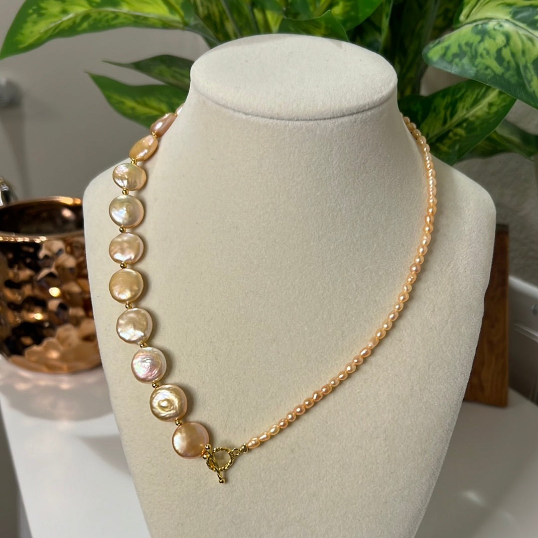 Button and Kesh Pearl Necklace