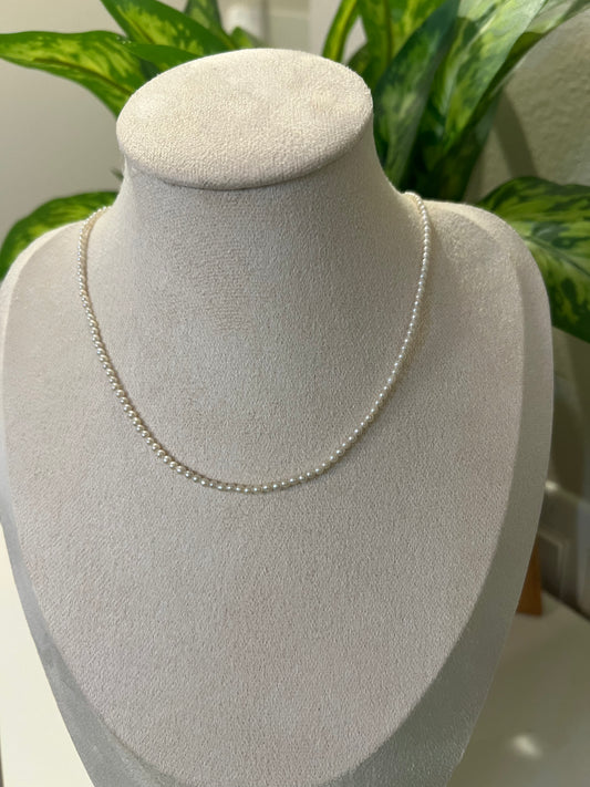 Tiny tiny pearl necklace