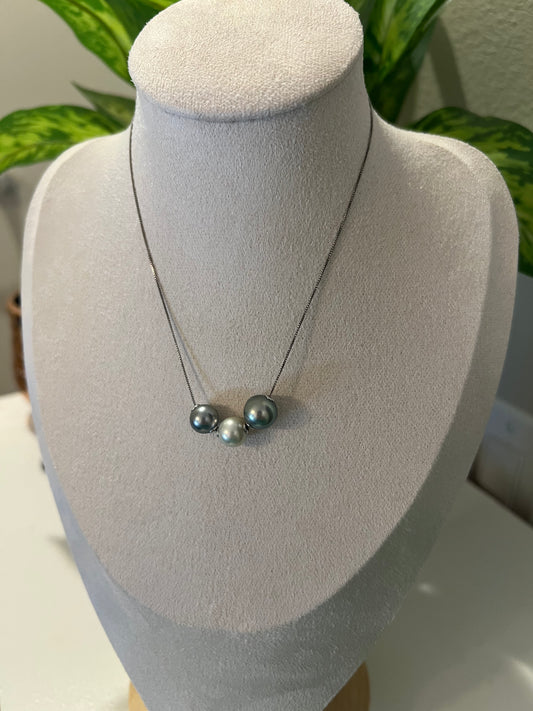 Saltwater smile necklace